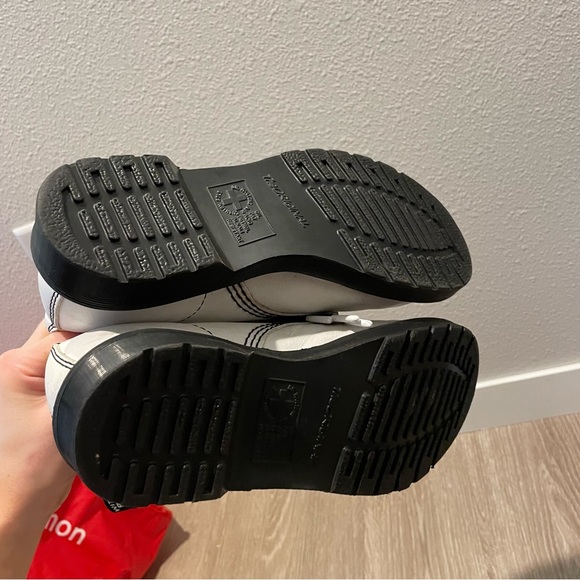 Dr. Marten boots - Picture 3 of 4